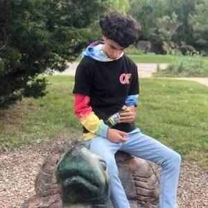 Meet your Posher, Elijah